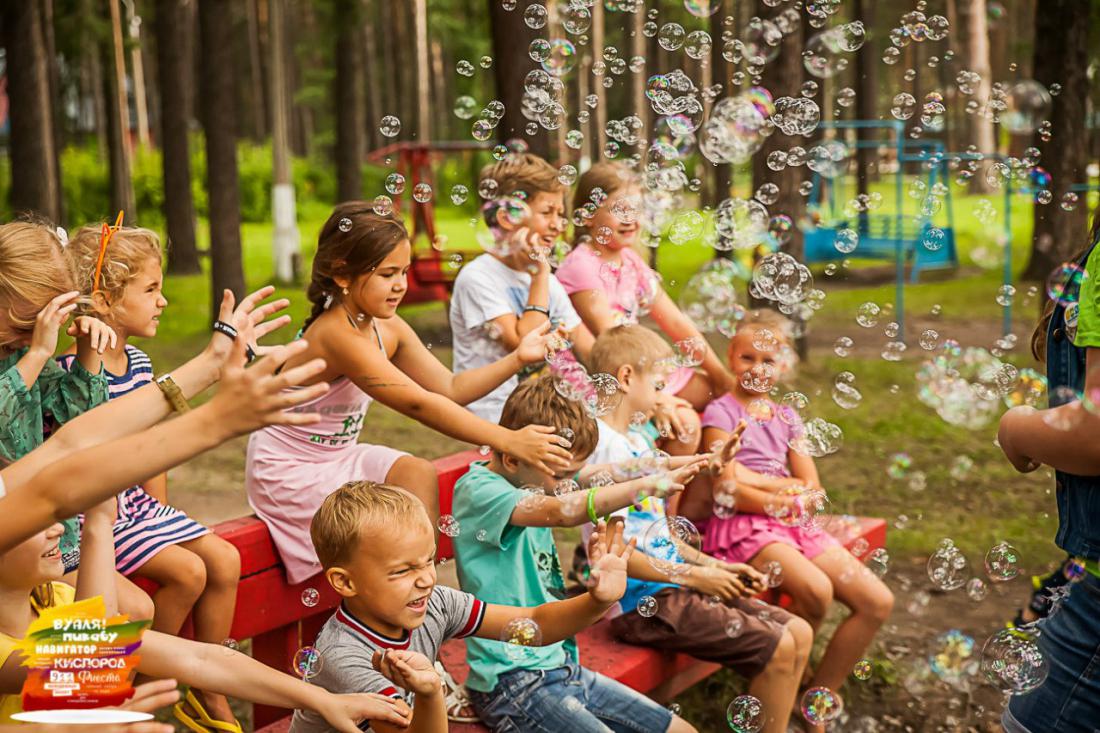 Как забронировать ребёнку льготную путёвку в летний лагерь?