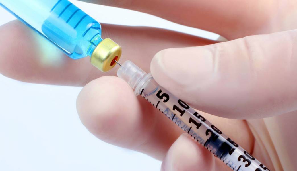 До 1 октября россияне могут бесплатно сделать прививку от кори